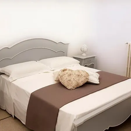 Cesarea Dimora Di Charme Bed & Breakfast 3*