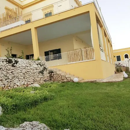 Cesarea Dimora Di Charme Bed & Breakfast 3*