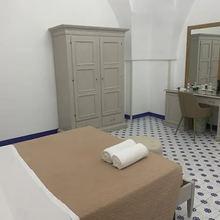 Cesarea Dimora Di Charme B&B 3*