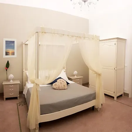 Cesarea Dimora Di Charme B&B 산타체사리텀